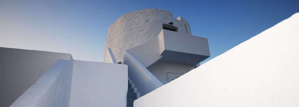 THE WINDMILL KIMOLOS - outside view