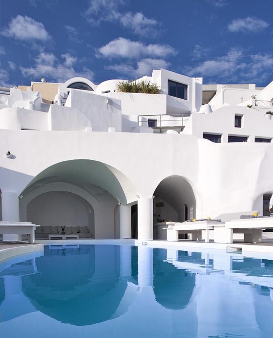 santorini-5-star-hotels