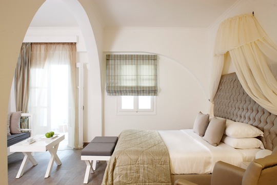 Santorini_Hotel