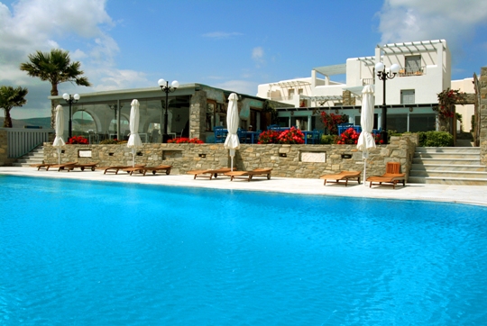 Family hotel in Paros