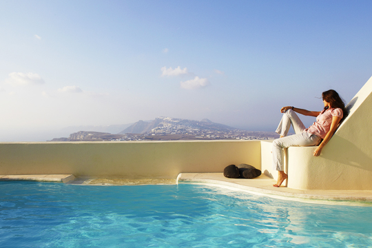 Luxury suites in Santorini