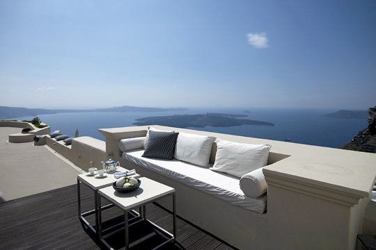 Santorini luxury hotels