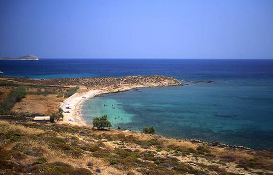 Sandorinioi Beach